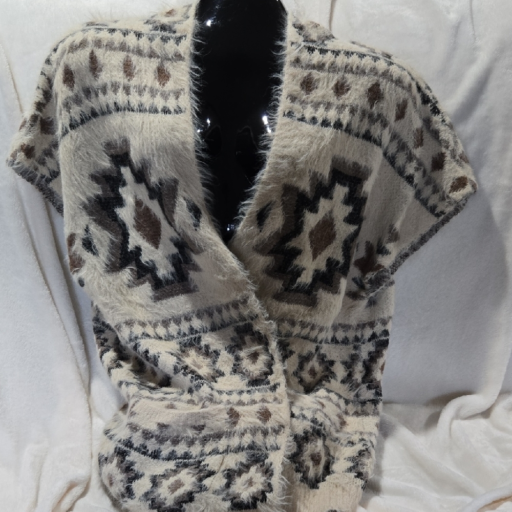 BKE Cream and Brown Patterned Cardigan